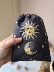 Tarotkortspåse (måne/sol/text)