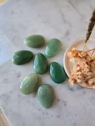 Grön Aventurin, liten handsten, droppformad