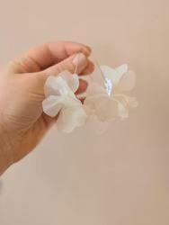 Örhänge nr 13 (vit blomma)