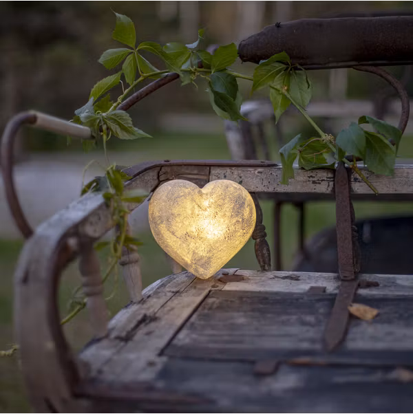 KOMMER SNART    Gravljus Memoria