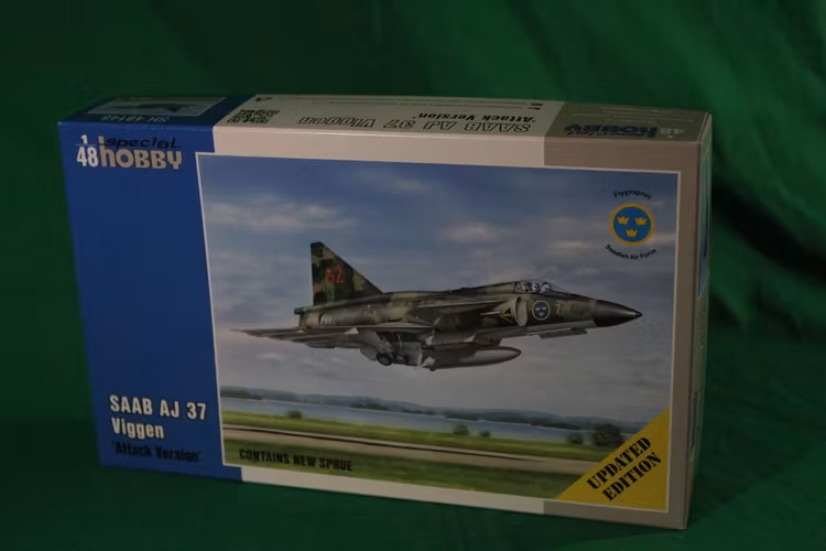 SAAB AJ 37 Viggen "Attack Version" 1/48