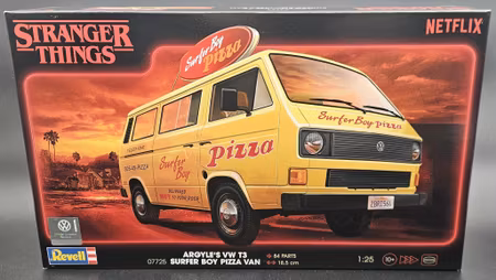 Stranger Things" VW T3 Bus "Surfer Boy 1:25