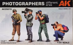 Photographers (DIFFERENT ERAS) 1/35