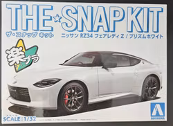 Snap Kit Nissan RZ34 Fairlady Z Prism White 1:32
