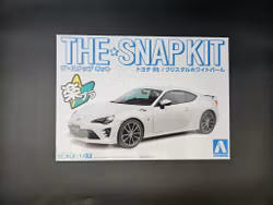 Snap Kit TOYOTA86 Crystal White Pearl  1:32
