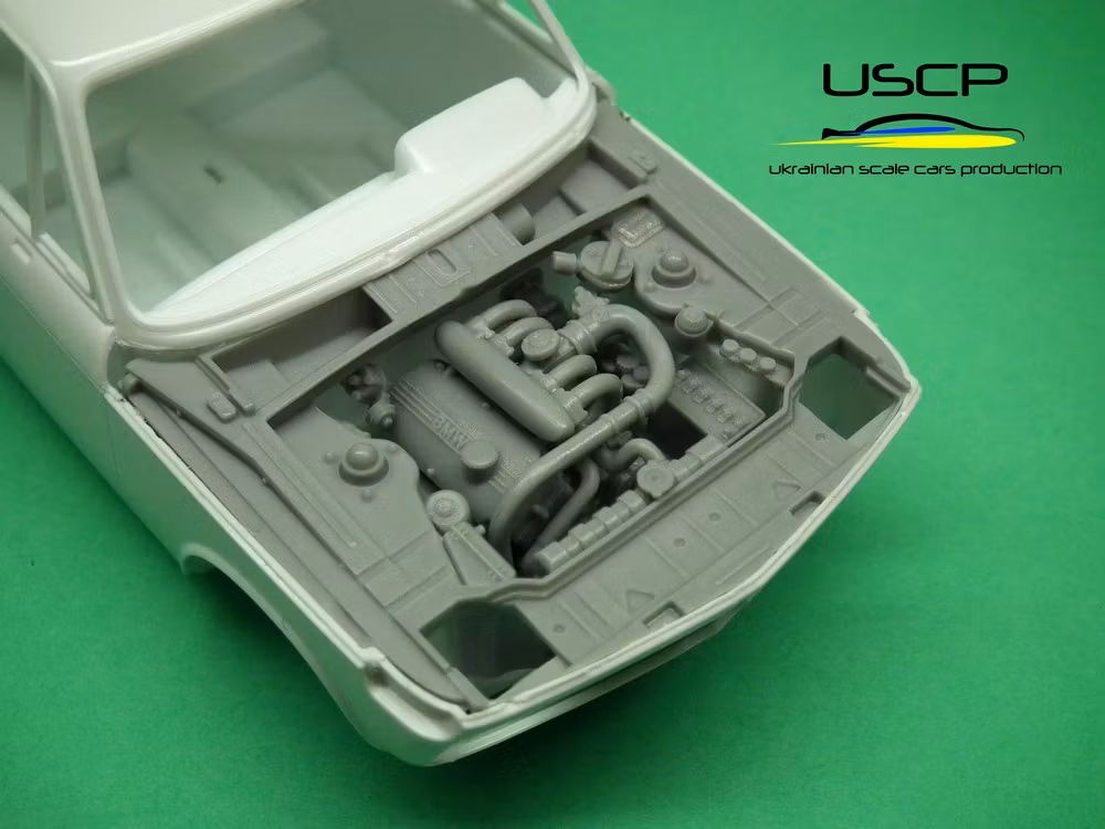 BMW 2002 Turbo Engine bay set 1/24