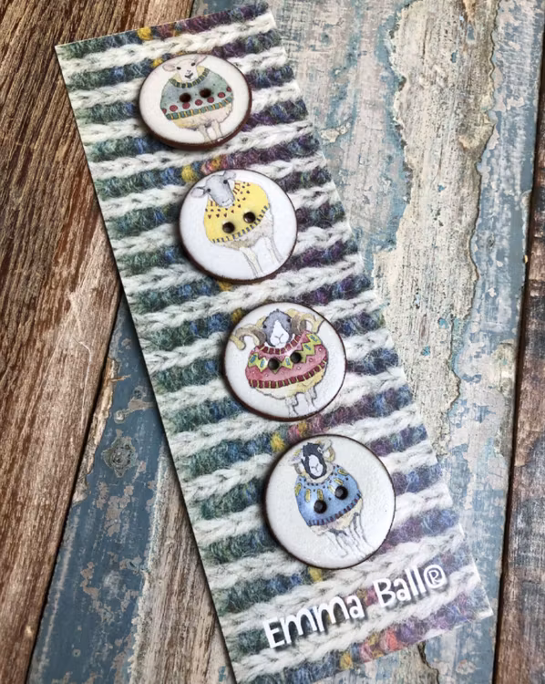 SHEEP IN SWEATERS CERAMIC BUTTONS (KNAPPAR)