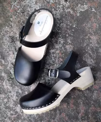 Cornelia Sandal Trä Svart
