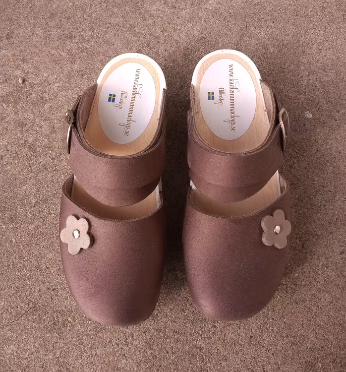 Ellen mjuk , brun nubuck med bakrem, beige blomma