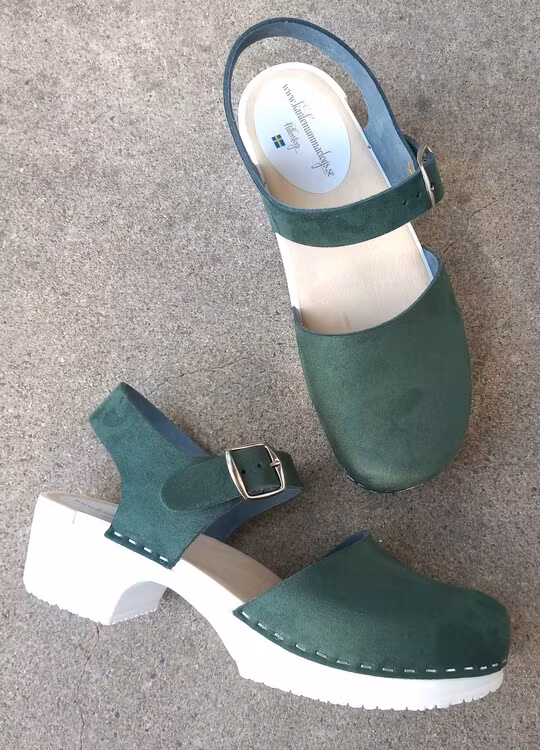 Cornelia sandal , mjuk, grön nubuck vit botten