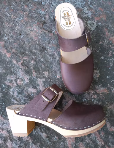 Britta högklackad , i brun nubuck