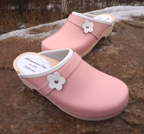 Lisa Rosa Träsko med Blomma