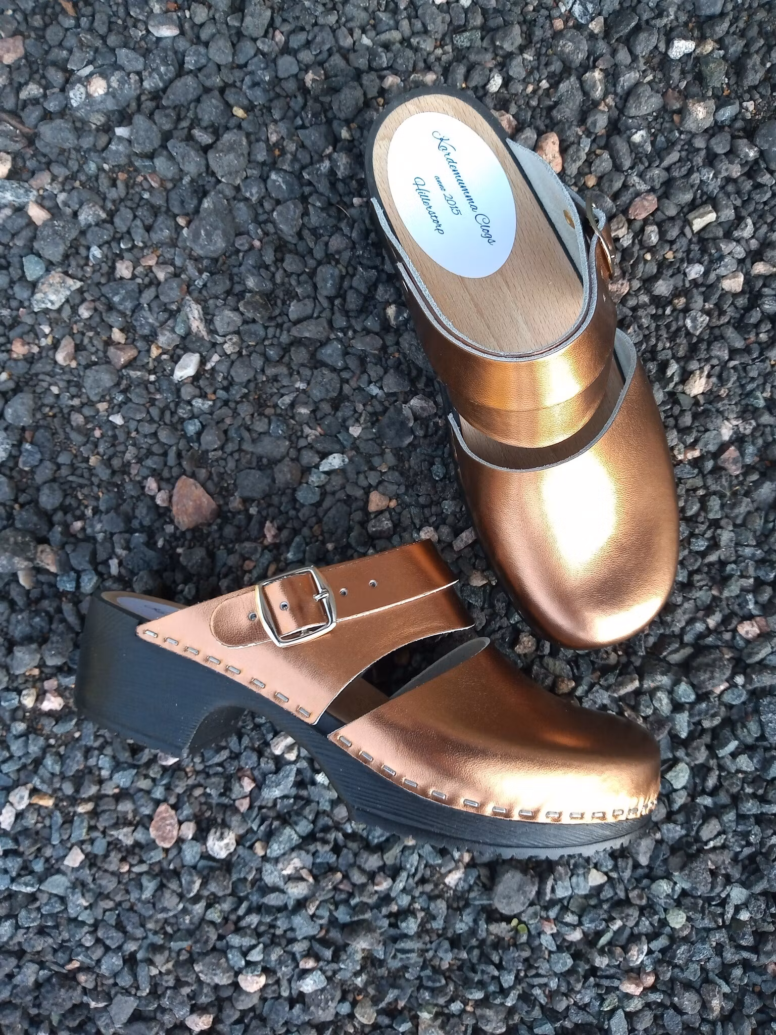 Ellen mjuk botten med bakrem, läder i brons metallic