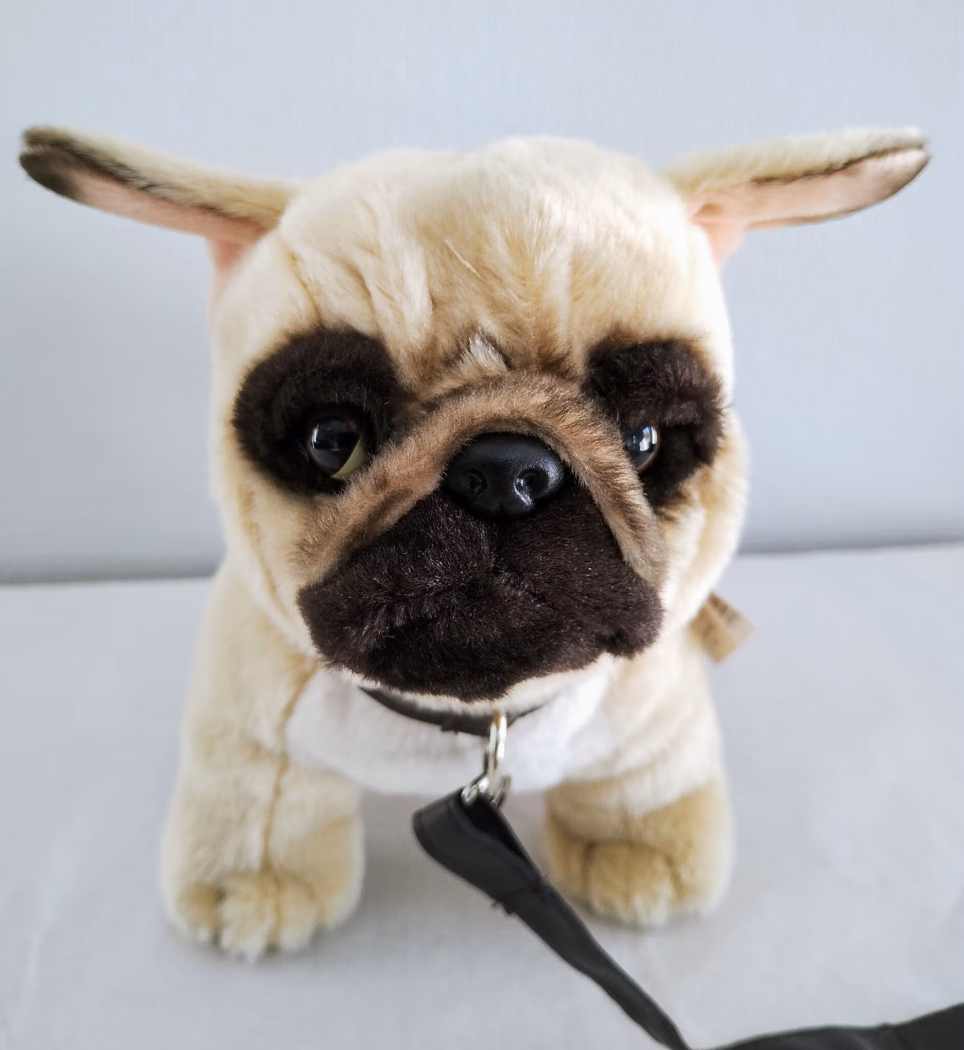 Mjukdjur "Bullen" Bulldog med koppel, 23×28cm