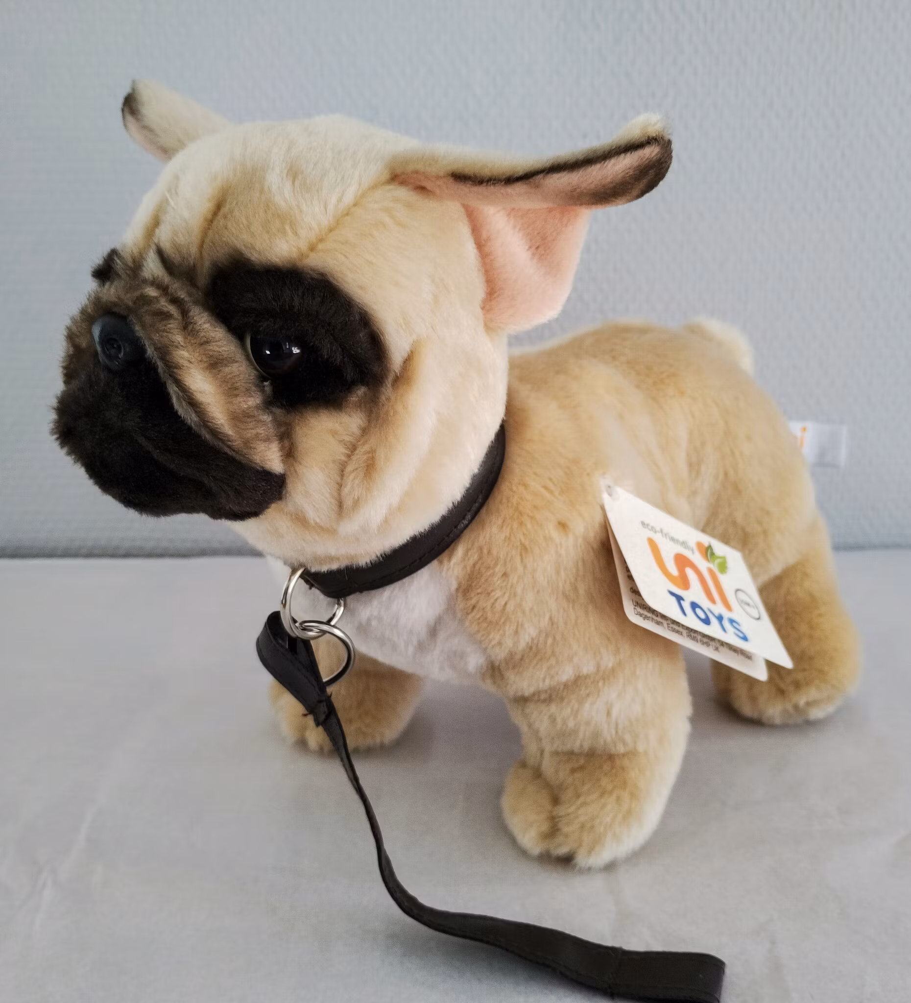 Mjukdjur "Bullen" Bulldog med koppel, 23×28cm