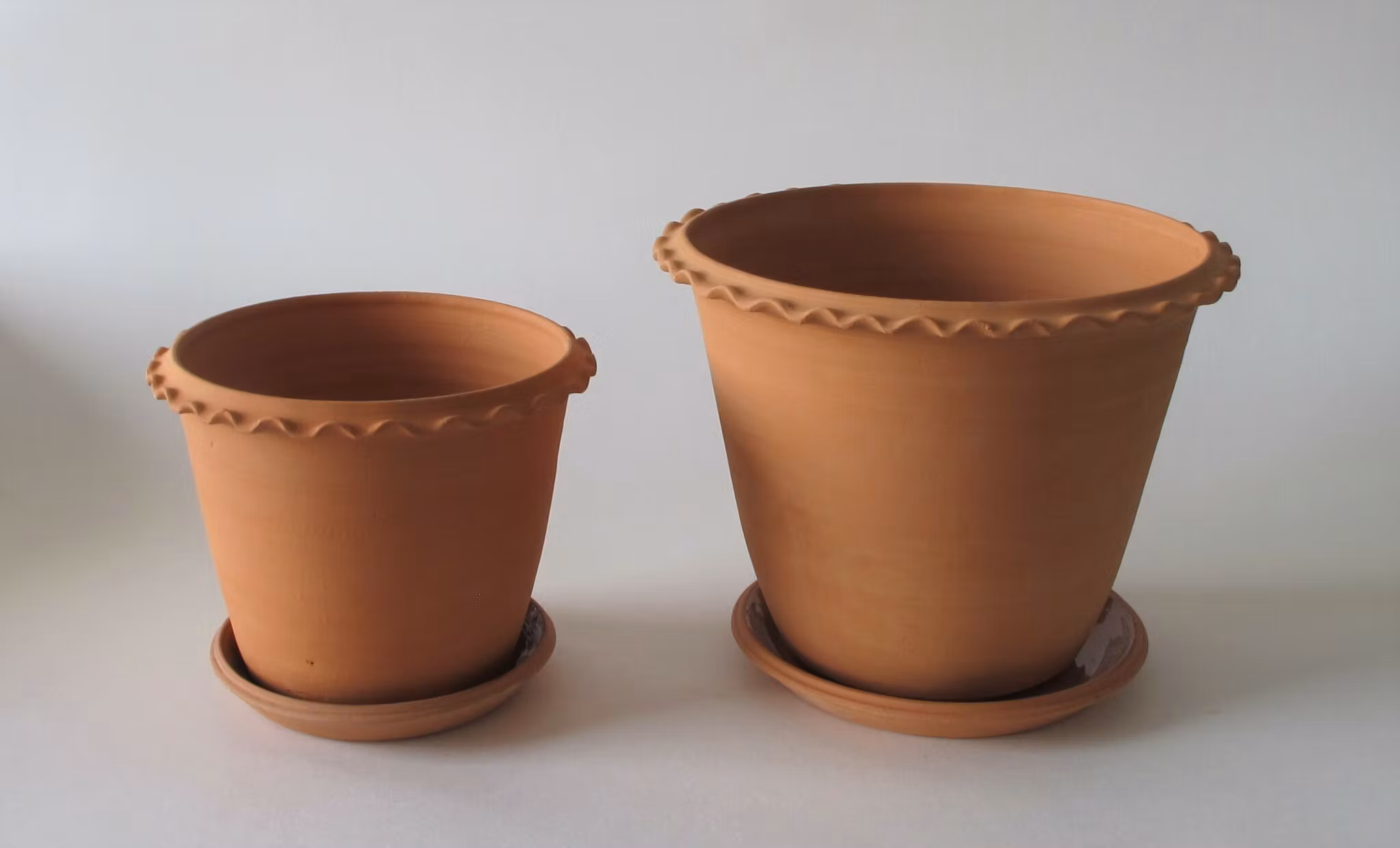 Kruskantade blomkrukor