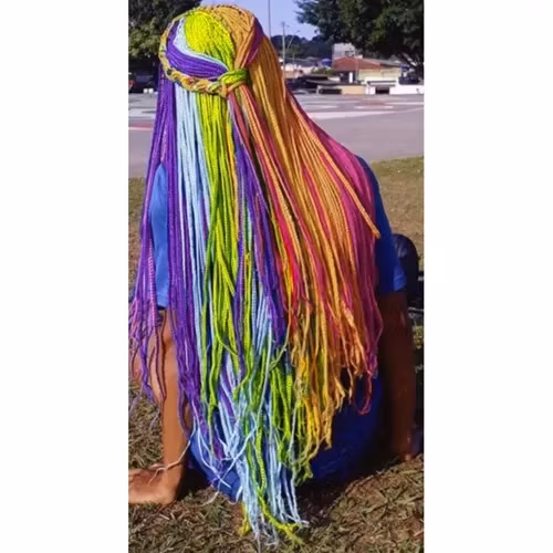 Syntetiskt hår regnbågsflätor