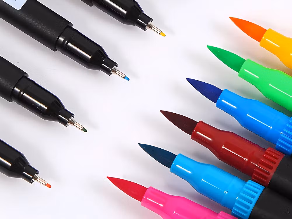 MARKERPENNASET 100 FÄRGER AKVARELLPENNA DUBBELSIDIGA + FODRAL