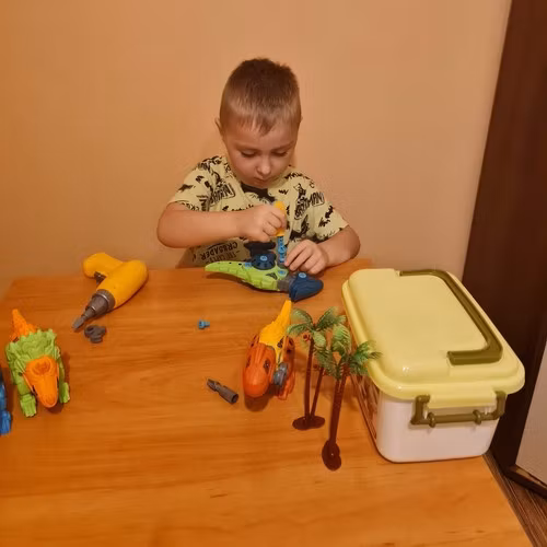 Dinosaurusrakennussarja 4-in-1 lapsille – ruuvilelu 3–7 vuotta