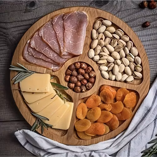 Roterande serveringsbräda i bambu – perfekt för ost & snacks