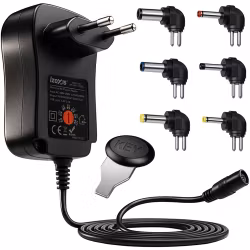 Yleiskäyttöinen virtalähde 3–12 V 30 W – USB- ja 6-liittimillä