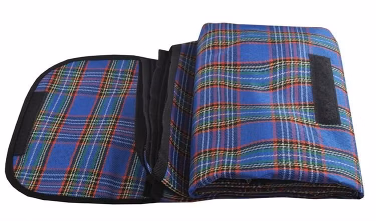 Waterproof picnic blanket blue 145x180 cm - foldable beach blanket