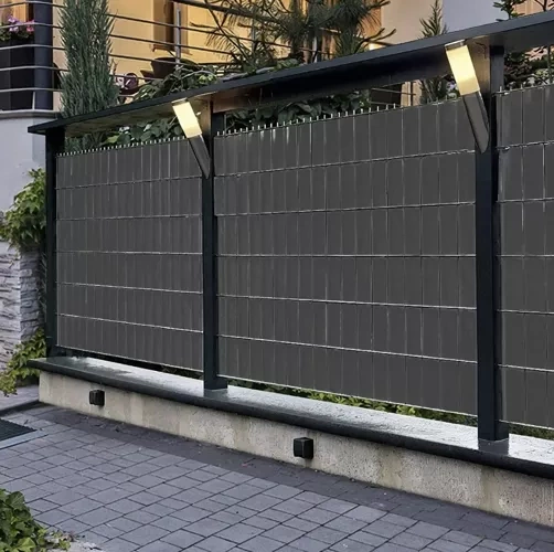 Stängseltejp 450 g/m² + 25 Clips – UV-beständigt Insynsskydd