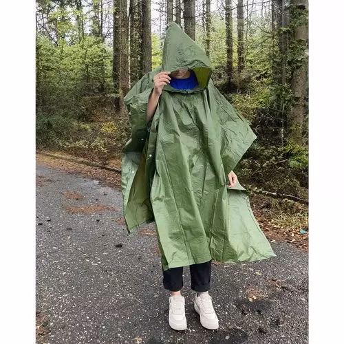 Grön Regnponcho i PVC – Vattentät Poncho för Regn
