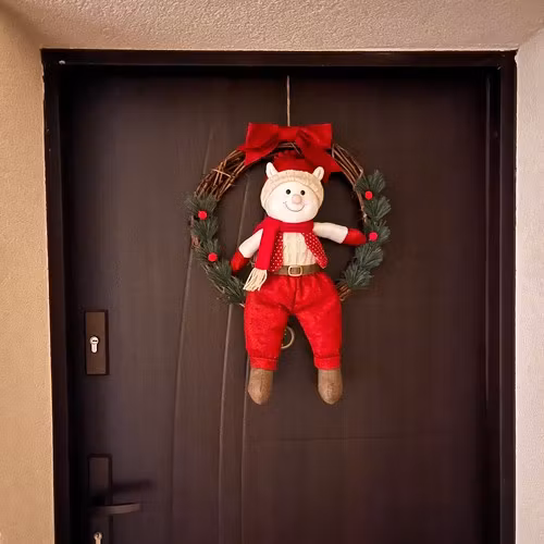 Julkrans med Tomte 36 cm – Dörrdekoration till Jul