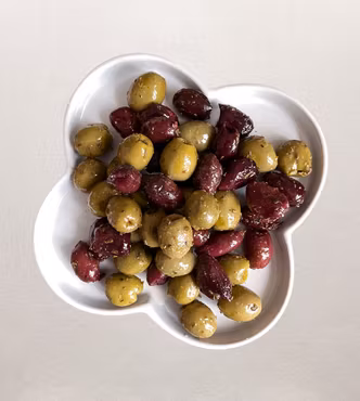 Örtmarinerade blandade oliver. Ekologiska, utan lag, 6-pack.