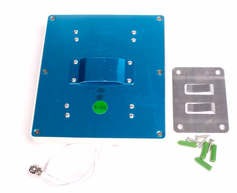 Panelantenn 7dBi för inomhusbruk med repeater, baksida med infästning.