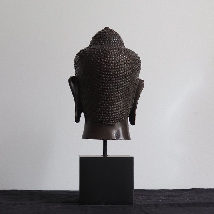 Mässings figur Buddha på stativ, svart