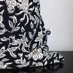 Kuddfodral Emmett i svart offwhite mönster 100% bomull