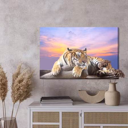 Canvastavla - Tiger resting