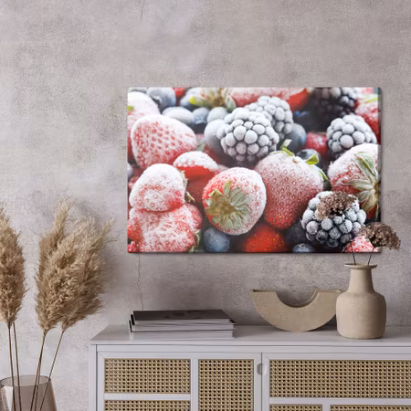 Canvastavla - Strawberries with blackberries