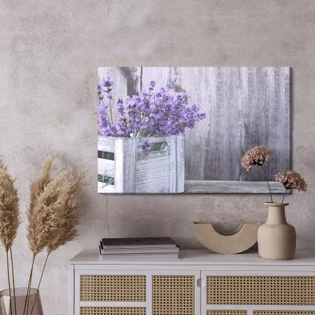 Canvastavla - Lavender flowers in a wooden case
