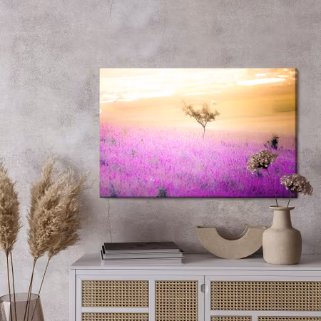 Canvastavla - A tree in the center of a lavender field