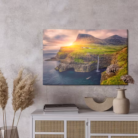 Canvastavla - Sunset among the mountains and a