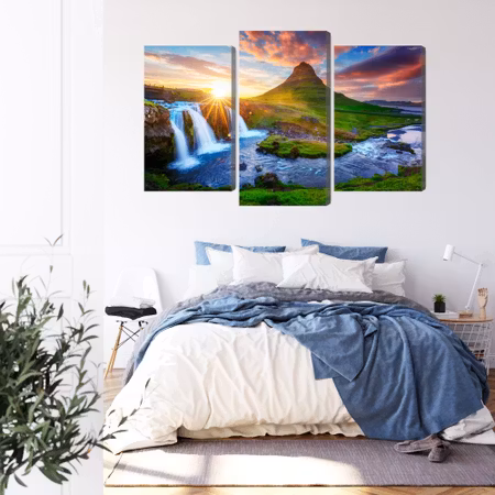 Canvastavla - View of the kirkjufellsfoss waterfall