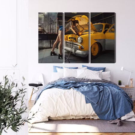 Canvastavla - Sexy woman welded to a car interior