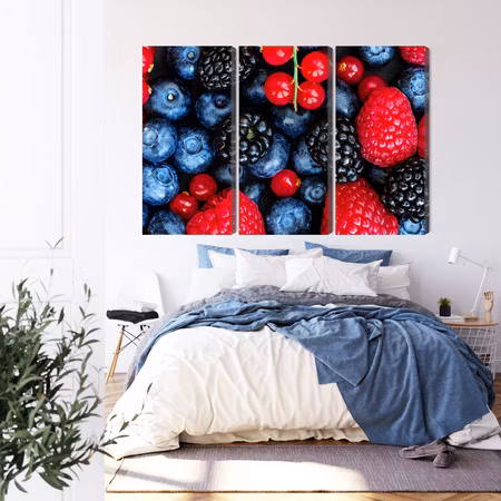 Canvastavla - Forest fruits on a macro scale