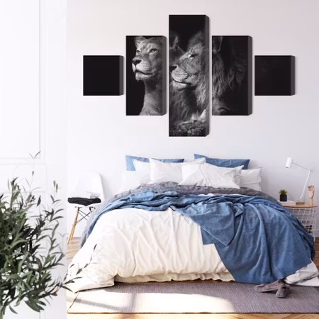 Canvastavla - Lion and lioness on a black background