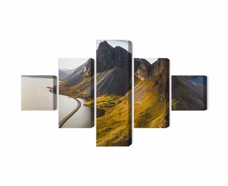 Canvastavla - 3d aerial view of icelandic mountains