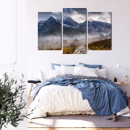 Canvastavla - Misty landscape with hala g?sienicowa in