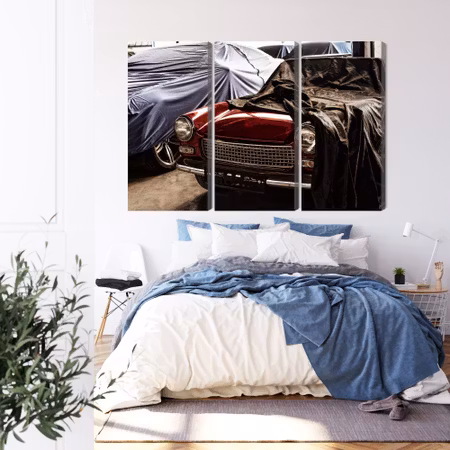 Canvastavla - Italian retro car covered with a cloth