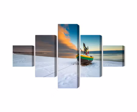 Canvastavla - Fishing boat on the snow-covered beach