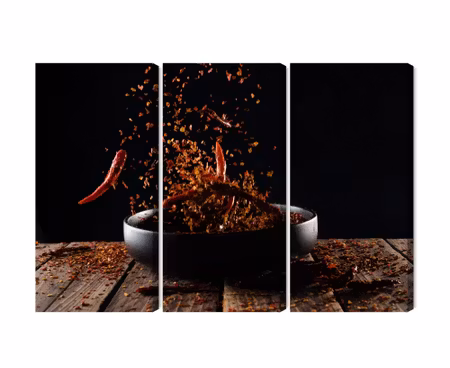 Canvastavla - Cayenne pepper in flight