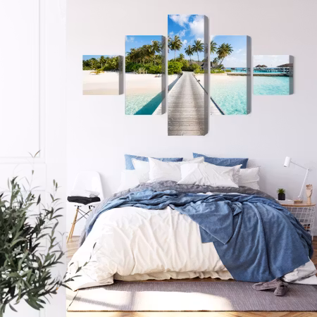 Canvastavla - View of the tropical island