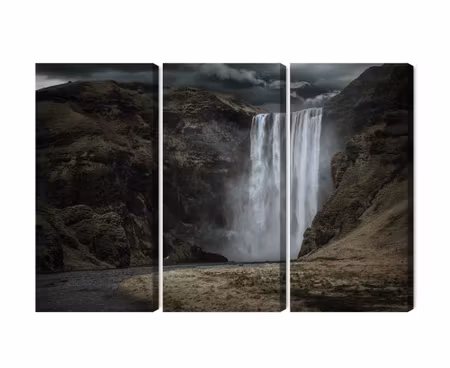 Canvastavla - The majestic skógafoss waterfall