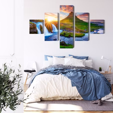 Canvastavla - View of the kirkjufellsfoss waterfall